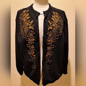 Last chance discounted Vintage embroidered cardigan sweater✨️🦚✨️